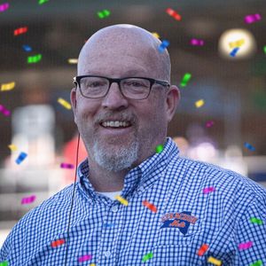 Image post by @syracusemets on Instagram