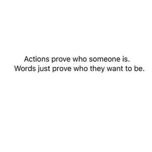 Image post by @jelisaraquel on Facebook