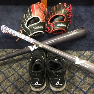Image post by @mookiebetts on Instagram