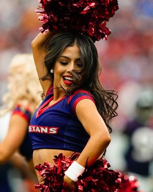 Image post by @texanscheerleaders on Instagram