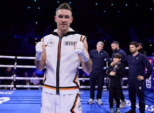 Image post by @MatchroomBoxing on Twitter