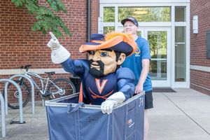 Image post by @uva on Instagram