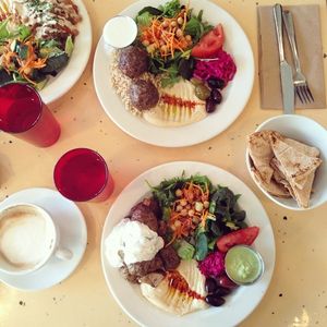 Image post by @thelizjane on Instagram