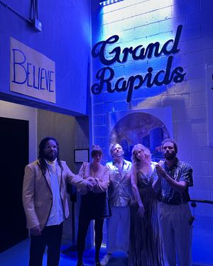 Image post by @lakestreetdive on Instagram