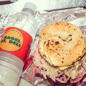 Image post by @bagelstreetdeli on Instagram