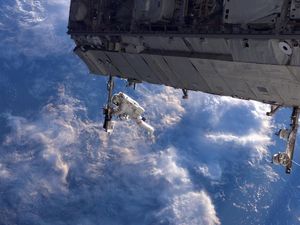 Image post by @nasaartemis on Instagram