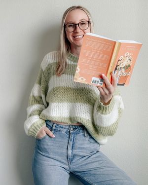 Image post by @blondiereads_ on Instagram