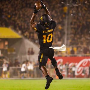 Image post by @ariannagrainey on Instagram