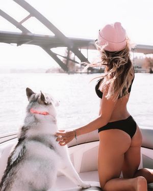 Image post by @ashleykiddsurf on Instagram