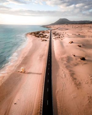 Image post by @dronepals on Instagram