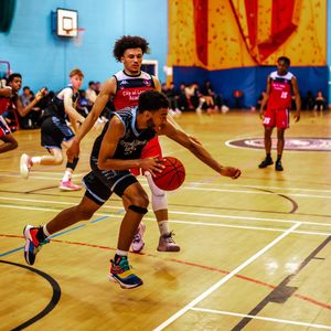 Image post by @itchenbball on Instagram