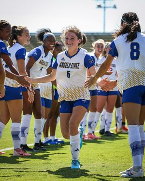 Image post by @photosbyjulialashlee on Instagram