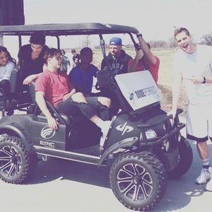 Image post by @dudeperfect on Instagram