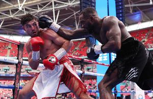 Image post by @MatchroomBoxing on Twitter