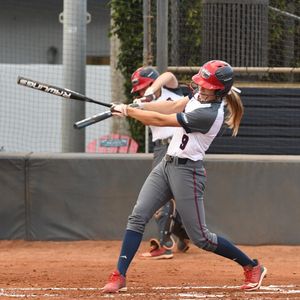 Image post by @fausoftball on Instagram