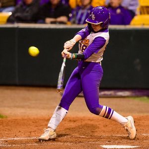 Image post by @lsusoftball on Instagram