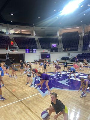 Image post by @ACUWBB on Twitter