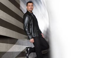 Image post by @thewarfield on Instagram