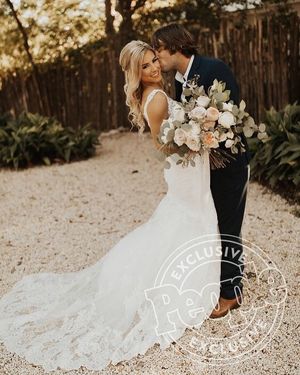 Image post by @thebloombartx on Instagram