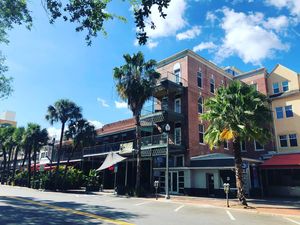 Image post by @ilovetheburg on Instagram