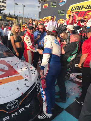 Image post by @phoenixraceway on Twitter