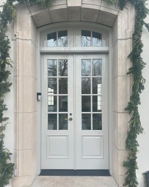 Image post by @divincipainters on Instagram