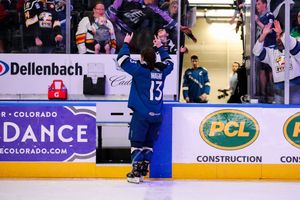 Image post by @coloradoeagles on Twitter