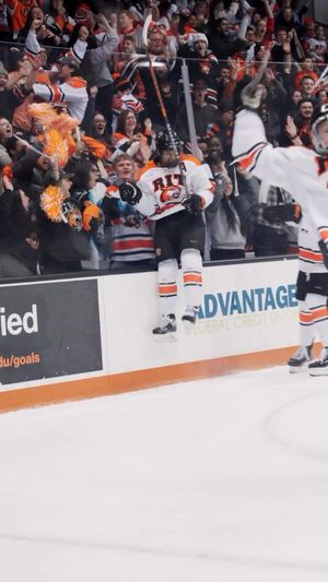 Image post by @everythingcollegehockey on Instagram