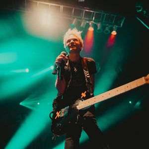 Image post by @sum41 on Instagram