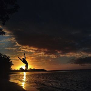Image post by @mannysantiago on Instagram