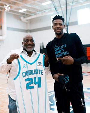 Image post by @hornets on Instagram