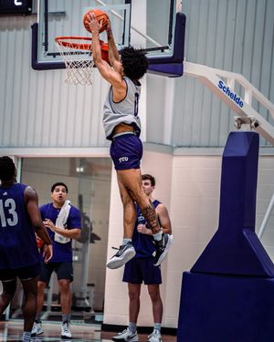 Image post by @tcubasketball on Twitter
