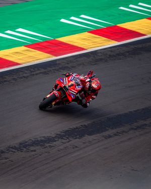 Image post by @shellmotorsport on Instagram