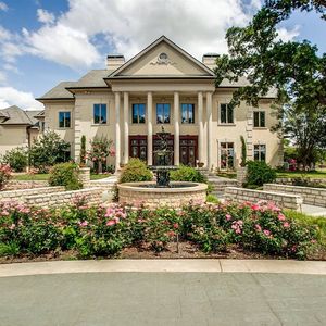Image post by @christiesrealestate on Instagram