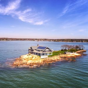 Image post by @christiesrealestate on Instagram
