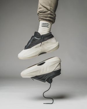 Image post by @ad__sneaks on Instagram