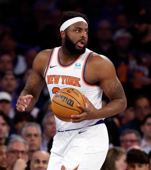 Image post by @TheDunkCentral on Twitter