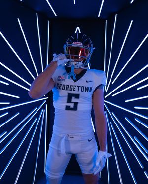 Image post by @hoyafootball on Instagram