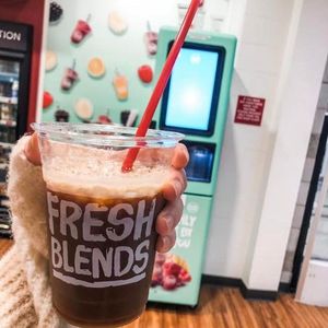 Image post by @drinkfreshblends on Facebook