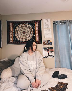 Image post by @hollymillenium on Instagram