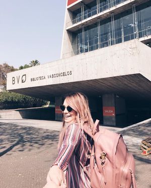 Image post by @byohlola on Instagram