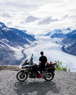 Image post by @bmwmotorradusa on Instagram