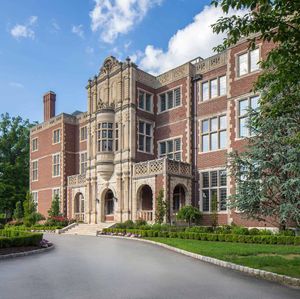 Image post by @christiesrealestate on Instagram