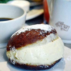 Image post by @lepainquotidienus on Instagram