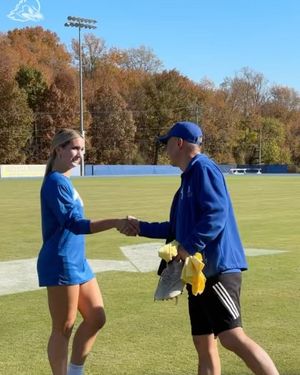 Image post by @udbluehens on Instagram