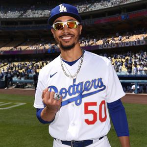 Image post by @mookiebetts on Instagram
