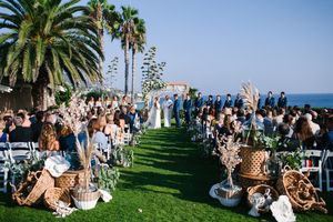 Image post by @montagelaguna on Instagram