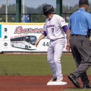 Image post by @lizagazaryanphotography on Instagram