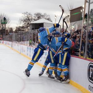 Image post by @hockeydaymn on Instagram