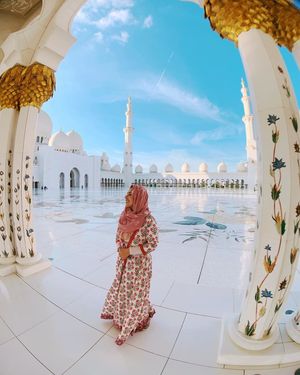 Image post by @moment on Instagram